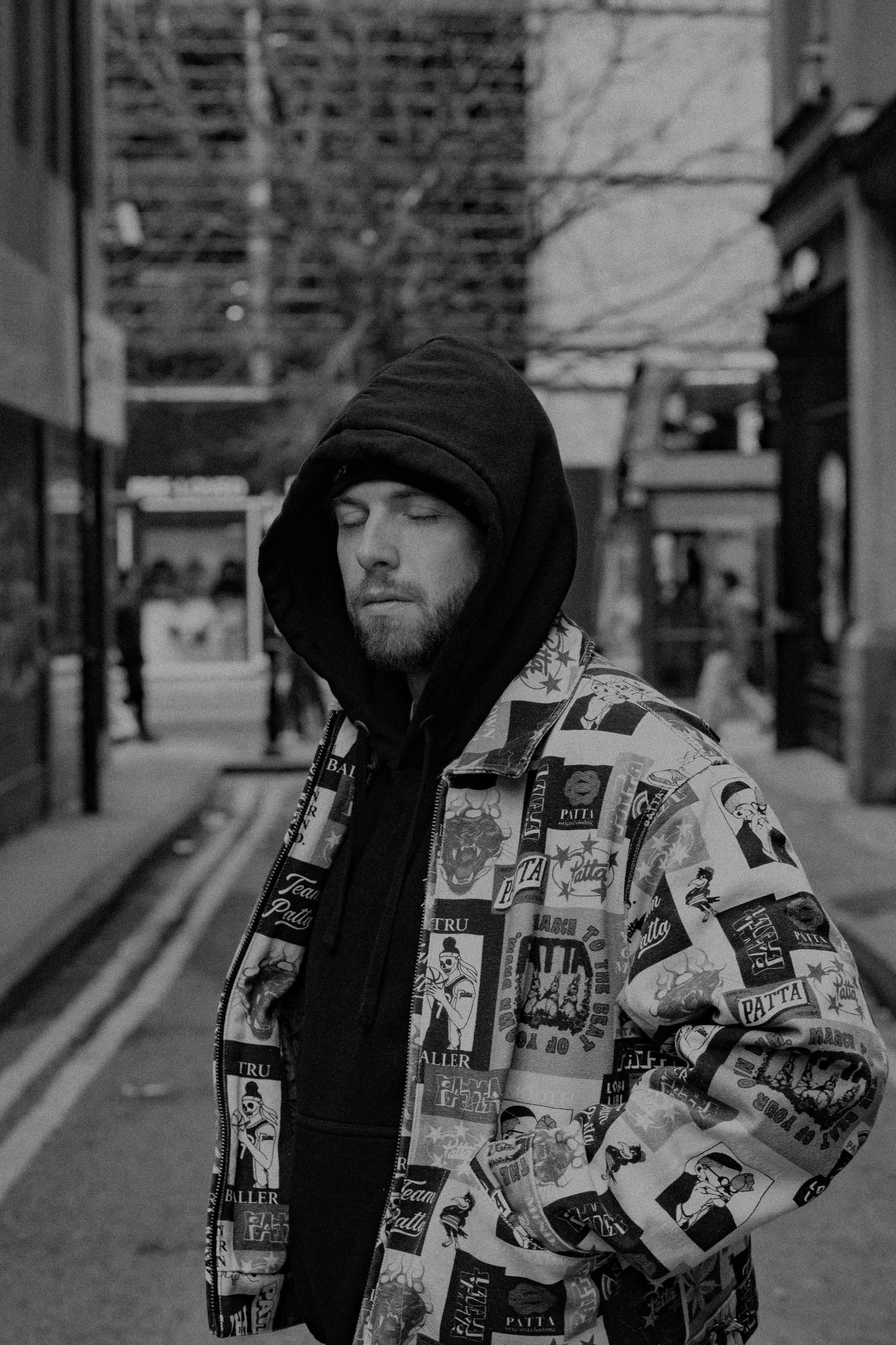 Portrait — NQ atmospheric